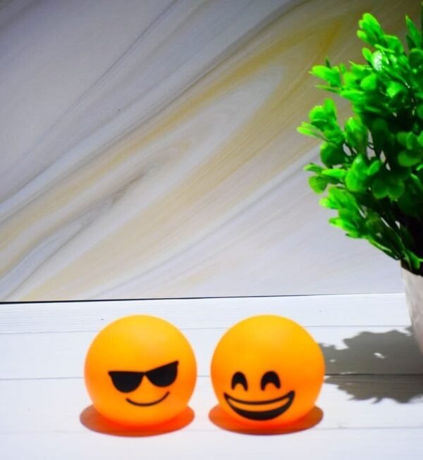 Mini Smiling Faces Night Lamp (1 Pc)