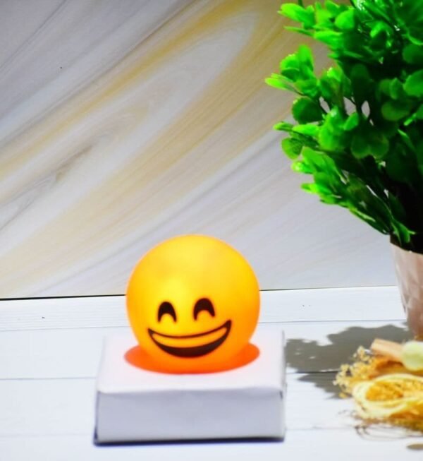 Mini Smiling Faces Night Lamp (1 Pc) - Image 3